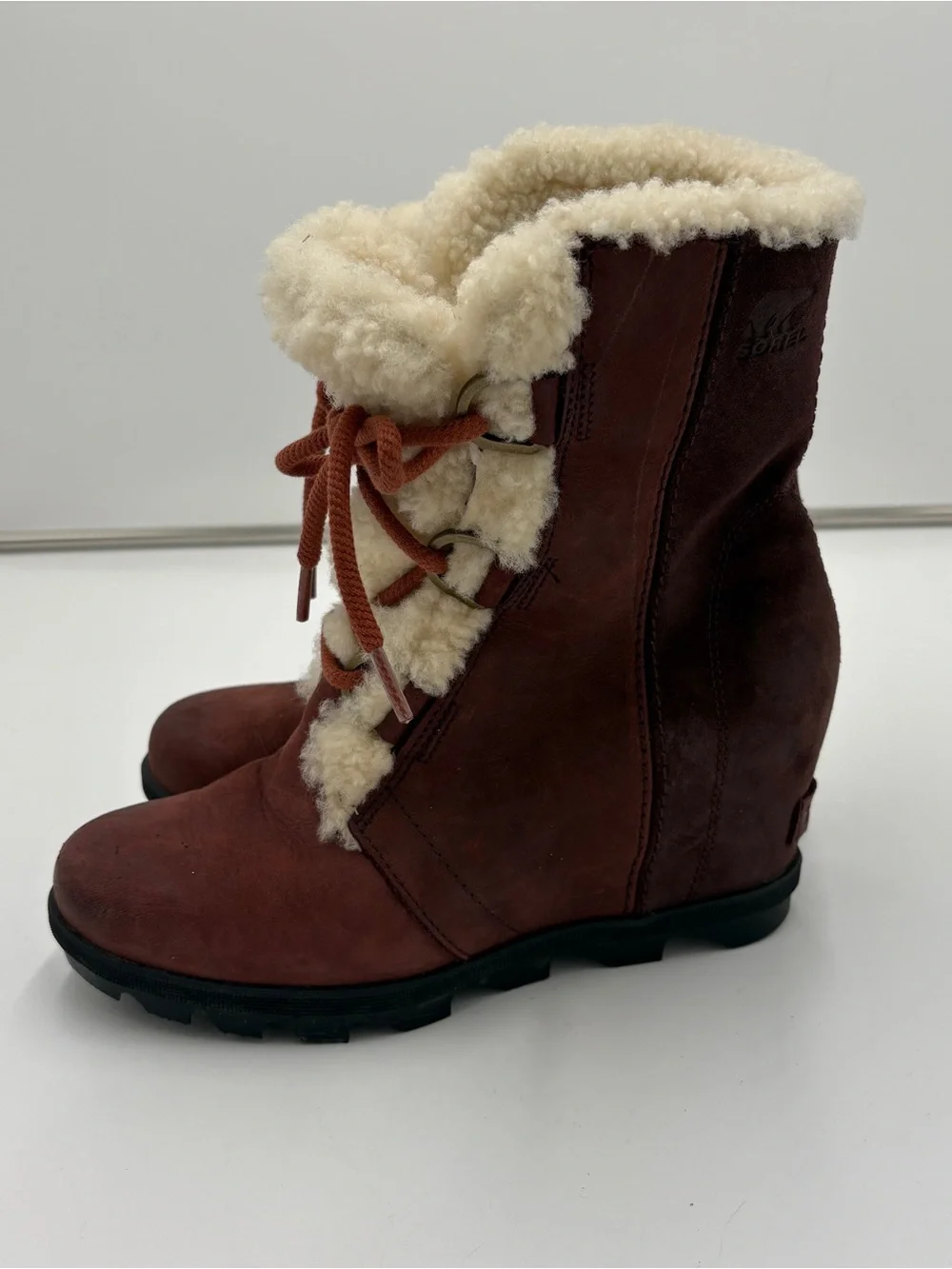 Sorel Joan of Arctic Boot Mid Lamb Shearling Wedge II Waterproof Cattail Sz 7.5